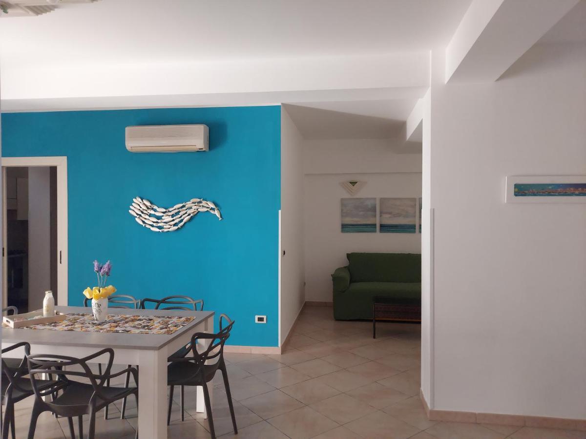 Villa Costanza Casa Vacanze 阿沃拉 外观 照片